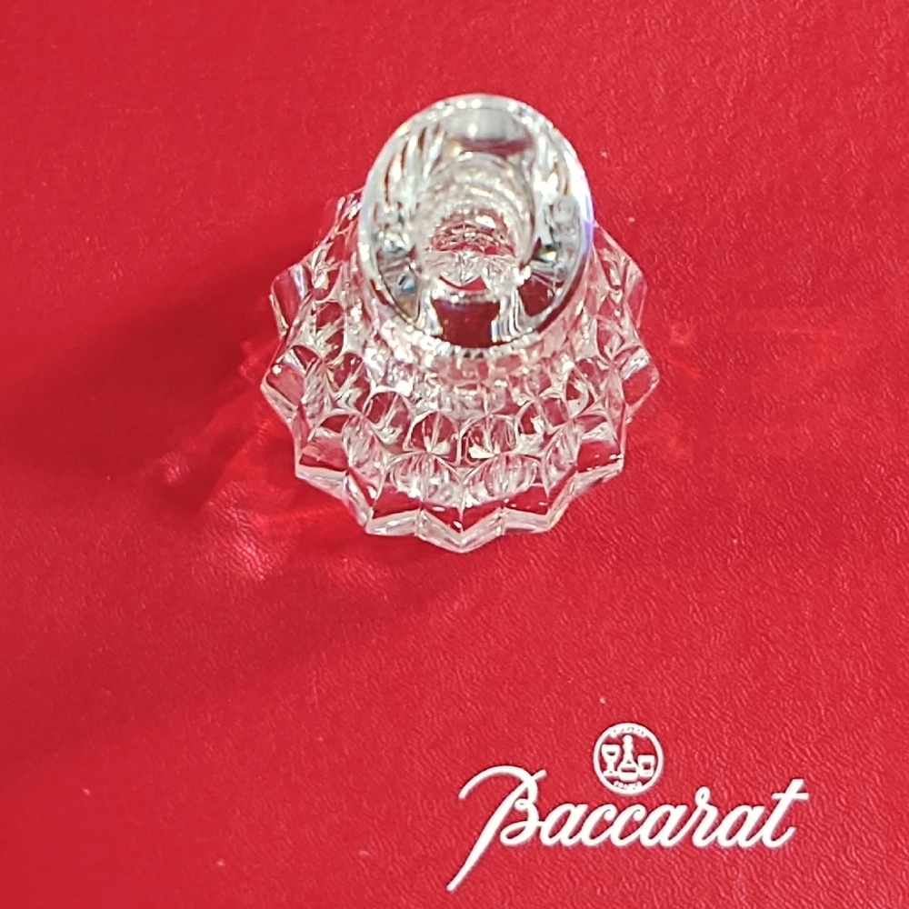 Baccarat Mid-Century Modern Crystal Albane Teardrop Bud Vase - Picture 2 of 8